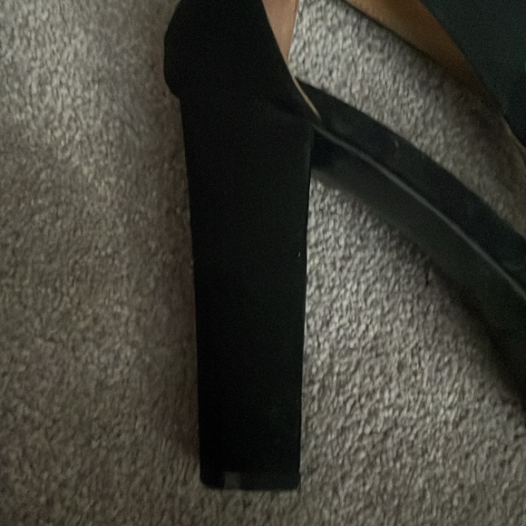 Bamboo Brand Elegant Black High Heel Women's Shoes - Picture 3 of 9